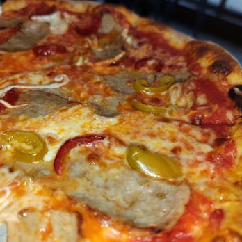 Pizza lyfe - Sausage and Hot Cherry pepper pizza - Pizza Near Me - Westport, Connecticut