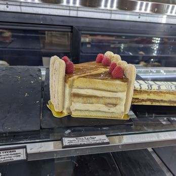 Chateau De Chantilly Cafe - Tresleche - Bakeries Near Me - Chantilly, Virginia Chateau De Chantilly Cafe - Tresleche - Bakeries Near Me - Chantilly, Virginia