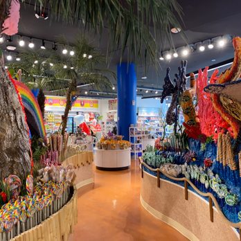 IT'SUGAR - Candy Stores Near Me - Honolulu, Hawaii