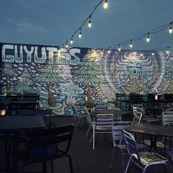 Guyutes - Aerial photo of patio