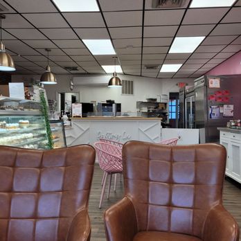 Pastry Lu - Shop Interior - Bakeries Near Me - Metuchen, New Jersey