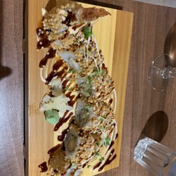 Issa Sushi Japanese Cuisine - Crispy tempura roll