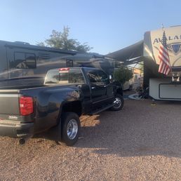 2 rvs next to each other