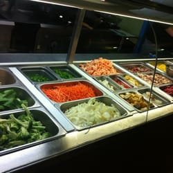 YoYo Noodle Sushi Dumpling Bar - Fresh vegetables