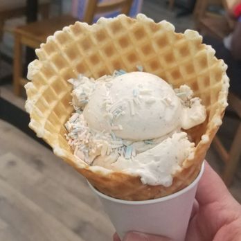Mayday Ice Cream - Bourbon pecan...delicious, you could taste the bourbon - Ice Cream & Frozen Yogurt Near Me - Jacksonville, Florida