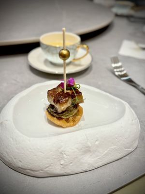 YAO Modern Cantonese Cuisine 富瑤 by null