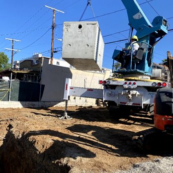 Gonzalez Plumbing - Loading in the Grease trap interceptor - Plumbing Near Me Gonzalez Plumbing - Loading in the Grease trap interceptor - Plumbing Near Me