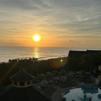 Disney's Vero Beach Resort - The gorgeous sunrise. - Hotels Near Me - Vero Beach, Florida