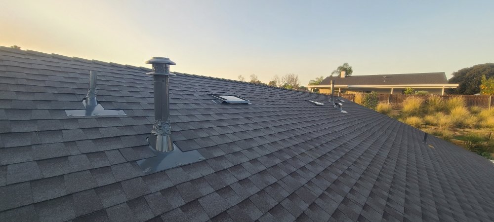 Slide of AJ Reyes Roofing