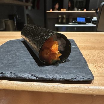 Handies Douzo - Spicy tuna handroll - Sushi Bars Near Me - Houston, Texas