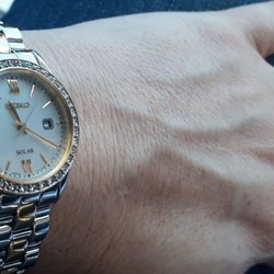 Highland Jewelry Mart - Got our 2 solar watches sized and a battery replaced in another one.