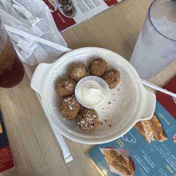 huddle house - a plate of doughnuts on a table - Diners Near Me - Selma, Alabama huddle house - a plate of doughnuts on a table - Diners Near Me - Selma, Alabama
