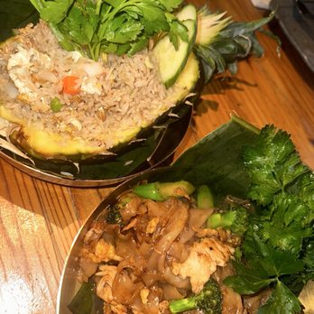 Lemongrass Brooklyn - Pad See Ew, Pineapple Fried Rice - Thai Near Me - Brooklyn, New York Lemongrass Brooklyn - Pad See Ew, Pineapple Fried Rice - Thai Near Me - Brooklyn, New York