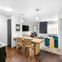 Sonesta Simply Suites Austin South - One Bedroom Suite Living and Dining Area