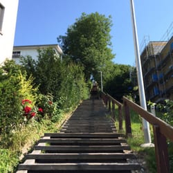 Dreilinden Freibäder - Weg von unten zu dem Bad (Brauersteig), muss man als Fußgänger lang... Ist der kürzeste Weg.
