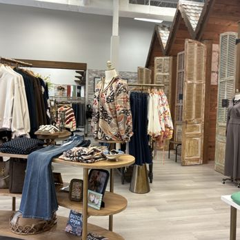Tunie's - Women's Clothing Near Me - Louisville, Kentucky Tunie's - Women's Clothing Near Me - Louisville, Kentucky