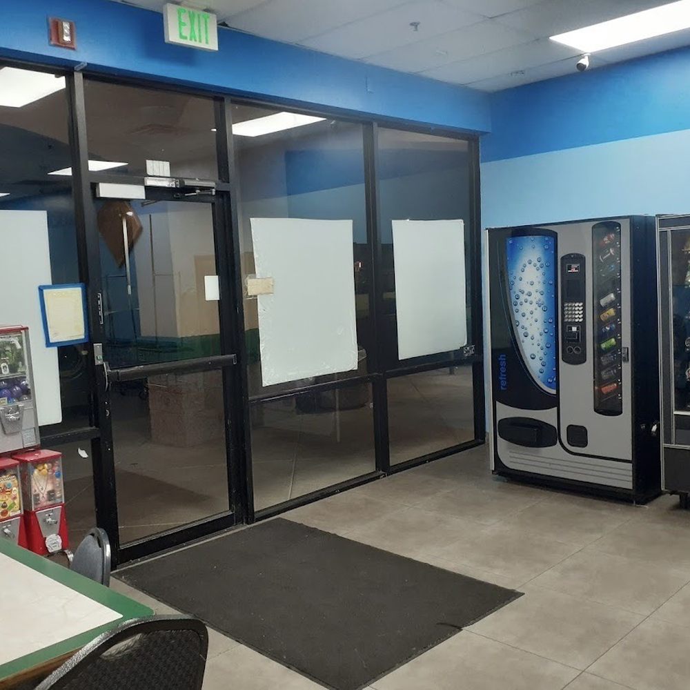 Ranchie's Laundromat - Vending machines and toy/gum dispensers - Laundromat Near Me - Glendale, Arizona Ranchie's Laundromat - Vending machines and toy/gum dispensers - Laundromat Near Me - Glendale, Arizona