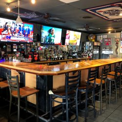 The Pour House - Nice Bar Area