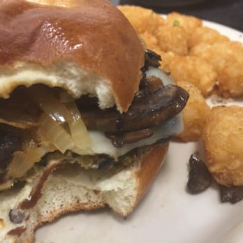 Main Street Pub - Burgers Near Me - Glen Ellyn, Illinois