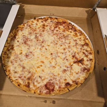 Lou Malnati's Pizzeria - Pizza Near Me - Naperville, Illinois