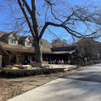 Botanic - Outdoor patio - Southern Near Me - Opelika, Alabama