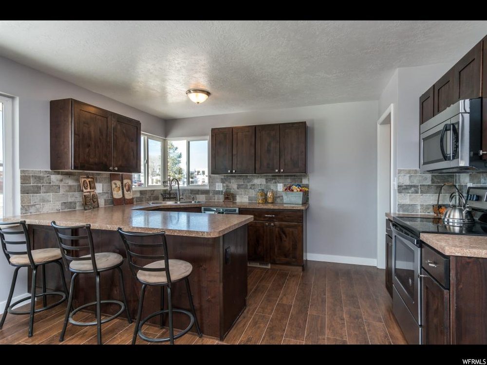 BARKER BUILT Updated September 2024 Request Information 997 E