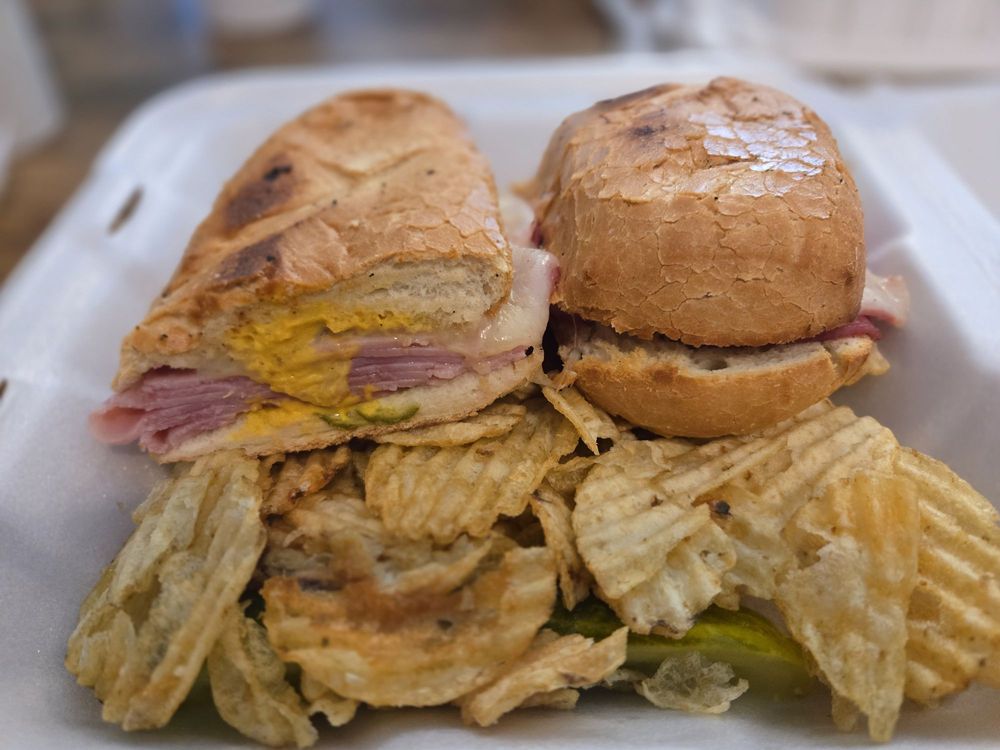 Sanibel Deli & Coffee Factory Image