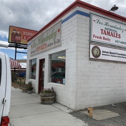 Exterior outside entrance of Los Hernandez Tamales - Union Gap, Washington Exterior outside entrance of Los Hernandez Tamales - Union Gap, Washington