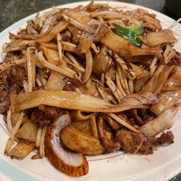 Beef chow fun Beef chow fun