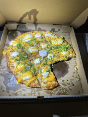 Caveman Cavey's Pizza by null