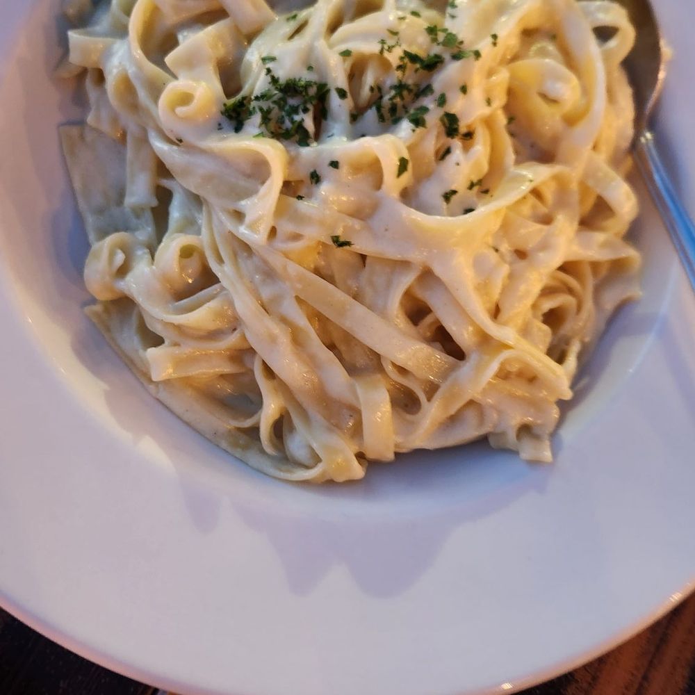 Fabiani's - Fettuccine - Italian Near Me - Kihei, Hawaii Fabiani's - Fettuccine - Italian Near Me - Kihei, Hawaii