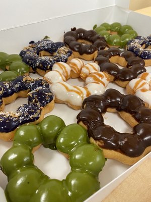 Hookt Doughnuts Catering by null