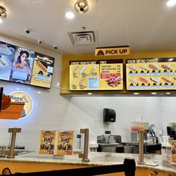 Kong Dog - Menu and counter