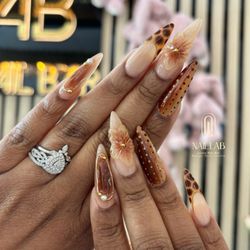 Trendy Nails