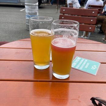 Postdoc Brewing - First warm day of the year - Breweries Near Me - Redmond, Washington