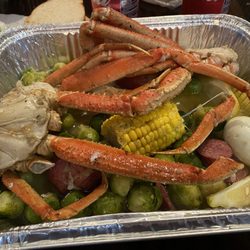 Shakin' Shellfish - The crab pot! Excellent!