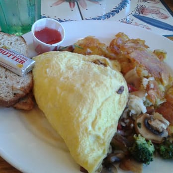 Sam's Station - Mushrooms & vegetables omelet. - Salad Near Me - Corvallis, Oregon