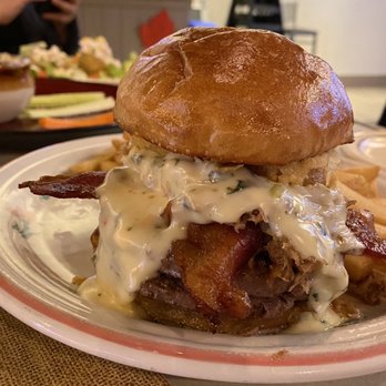 Diz's Cafe - Diz burger - Wine Bars Near Me - Manchester, New Hampshire