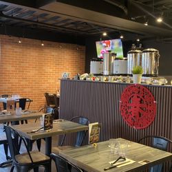 19 GOLD - Dining area