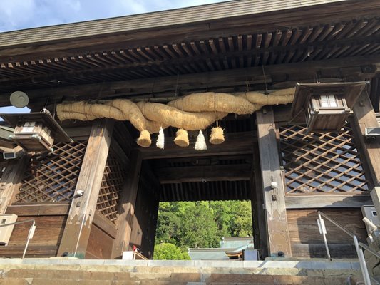 Suwa Shrine by null