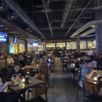 Yard House - New American Near Me - Wayne, New Jersey