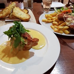 Caffe Buongiorno - Cheesey bread, pollo principesca & chicken schnitzel