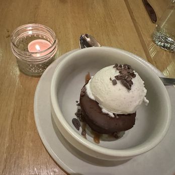 True Food Kitchen - Flourless Chocolate Cake - New American Near Me - Chicago, Illinois True Food Kitchen - Flourless Chocolate Cake - New American Near Me - Chicago, Illinois