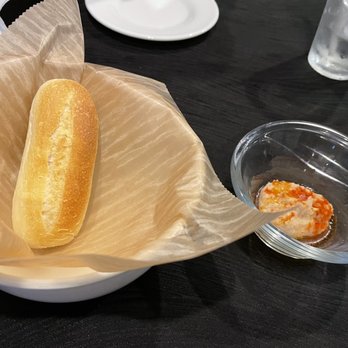 Il Baretto - Warm rolls with yummy dip - Pizza Near Me - Plantation, Florida Il Baretto - Warm rolls with yummy dip - Pizza Near Me - Plantation, Florida