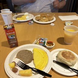 Continental breakfast. Really good.