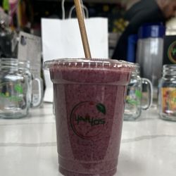 Yahyos juicery - Burr berry smoothie