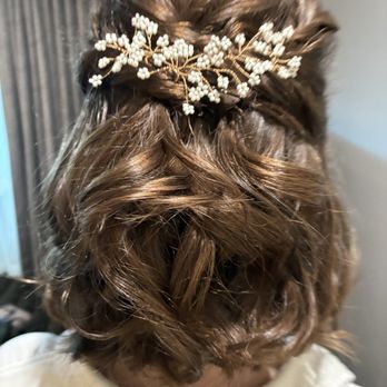 Meleah - Hair Salons Near Me Meleah - Hair Salons Near Me