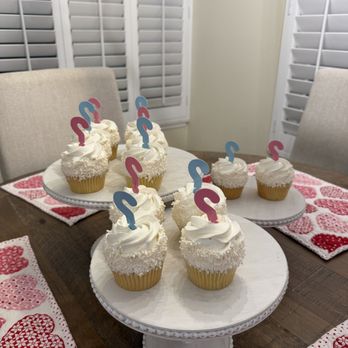 Isabella's Cupcakes & More - Cupcakes Near Me - Riverside, California Isabella's Cupcakes & More - Cupcakes Near Me - Riverside, California