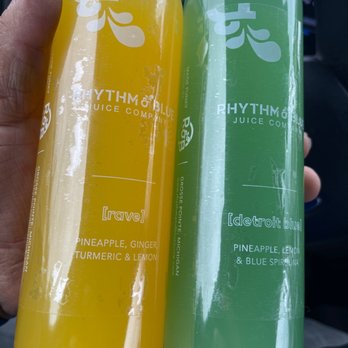 Rhythm + Blue Juice - My first chance at perfection!!! Detroit Blue and Rave!! - Juice Bars & Smoothies Near Me - Grosse Pointe, Michigan