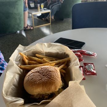 Xul Beer - Abridged burger and fries - Breweries Near Me - Knoxville, Tennessee